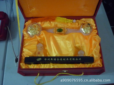 遼寧龍年紀(jì)念品與工藝品市場(chǎng)概覽 產(chǎn)品特色、價(jià)格與供應(yīng)商分析